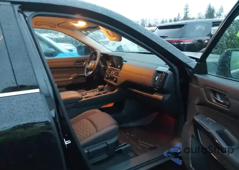 2025 Nissan Pathfinder S 4Wd z USA, uszkodzony, nr VIN 5N1DR3AC4SC312319